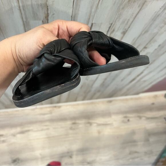 Sol Sana Black Leather Paradise Slide Sandals - Picture 5 of 7